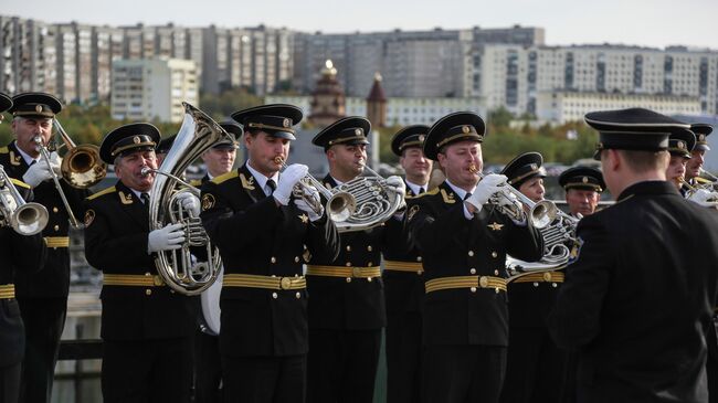 Встреча большого десантного корабля Георгий Победоносец в порту Североморска