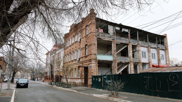 Один из многоквартирных аварийных домов в Астрахани