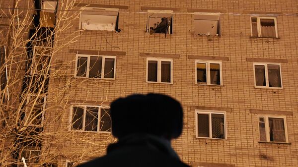 Выбитые взрывом газа окна в многоквартирном доме по улице Ленина в Зеленодольске