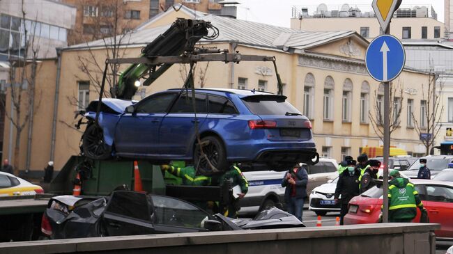 ДТП на Смоленской площади в Москве