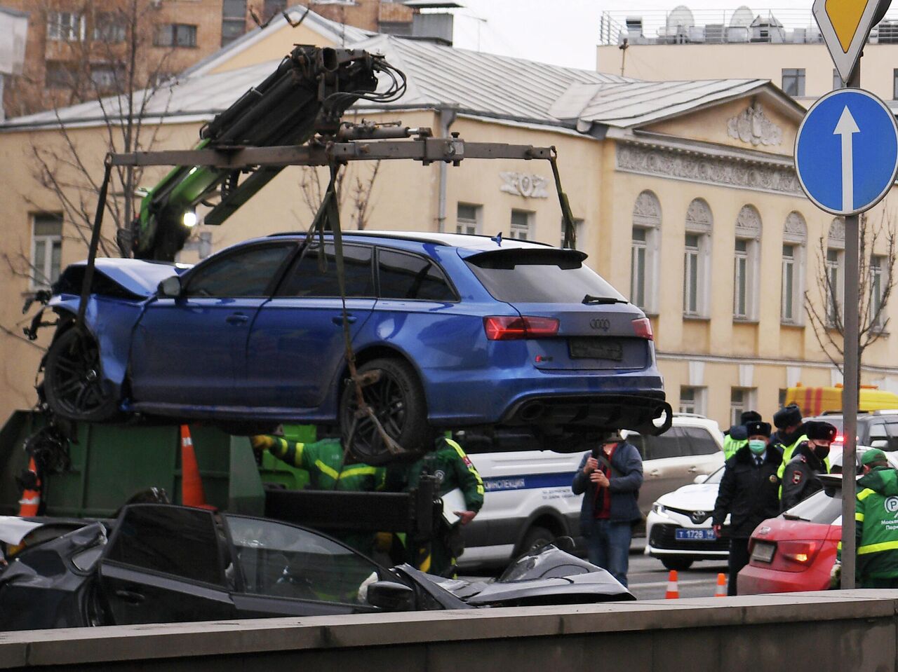 В ДТП на Садовом кольце разбился автомобиль за десять миллионов рублей -  РИА Новости, 02.04.2021