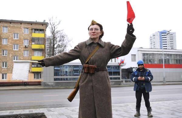 Народное ополчение метро. БКЛ народное ополчение. Народный ополченец метро. Метро народное ополчение выходы.