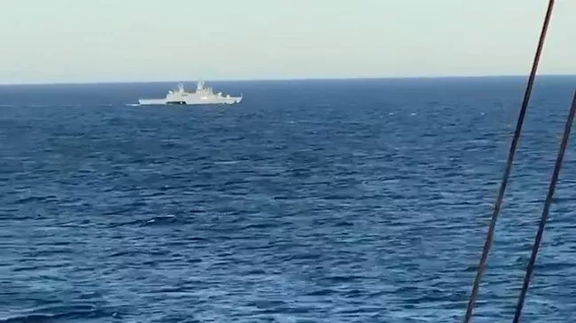 Кадры кораблей и самолета в зоне строительства газопровода Северный поток - 2 