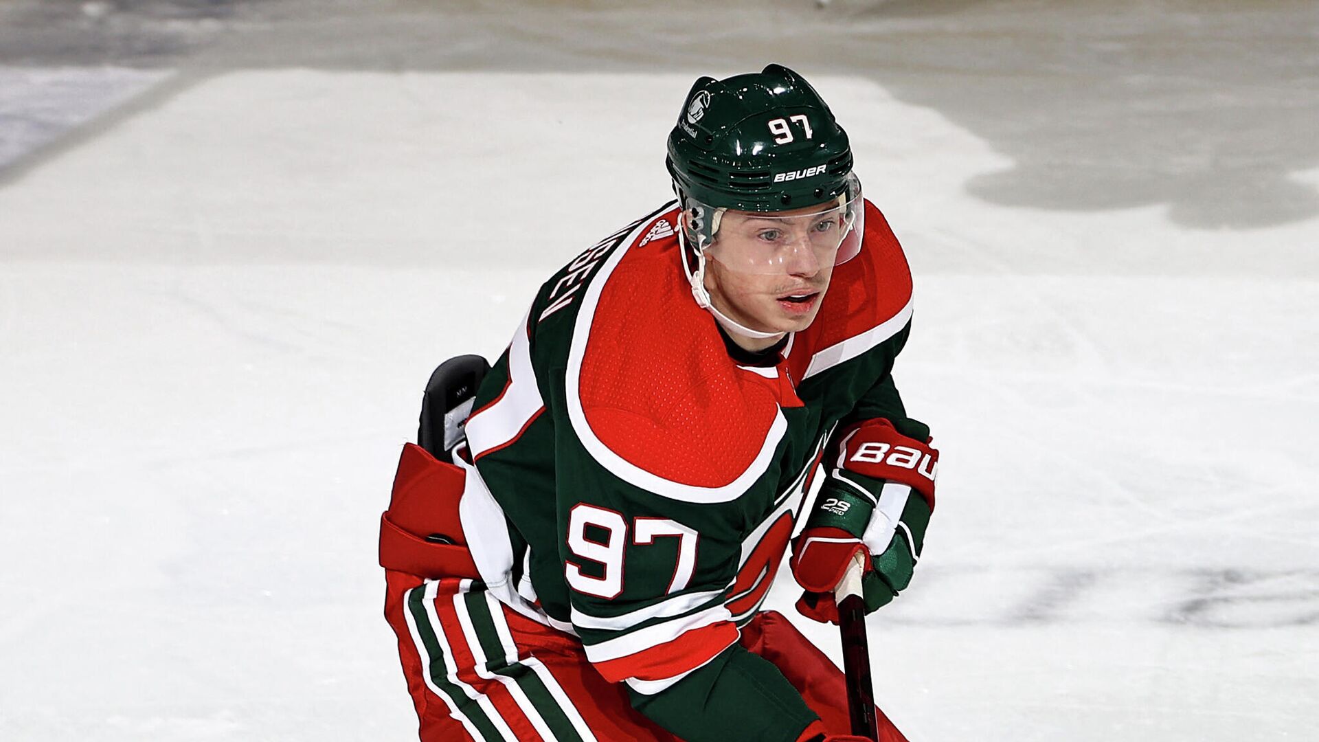 NEWARK, NEW JERSEY - MARCH 06: Nikita Gusev #97 of the New Jersey Devils takes the puck against the New York Rangers at Prudential Center on March 06, 2021 in Newark, New Jersey.A limited number of fans are in attendance due to COVID-19 restrictions.   Elsa/Getty Images/AFP (Photo by ELSA / GETTY IMAGES NORTH AMERICA / Getty Images via AFP) - РИА Новости, 1920, 01.04.2021