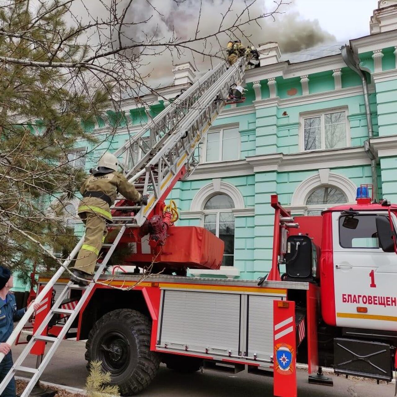 Врач показал видео операции из горящего кардиоцентра Благовещенска - РИА  Новости, 04.04.2021