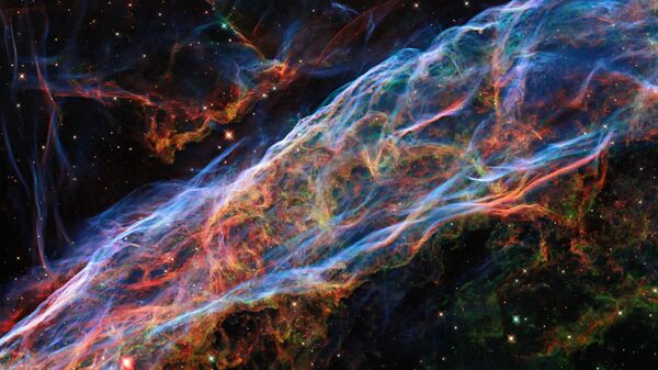 Изображение туманности Вуаль, сделанное телескопом Хаббл