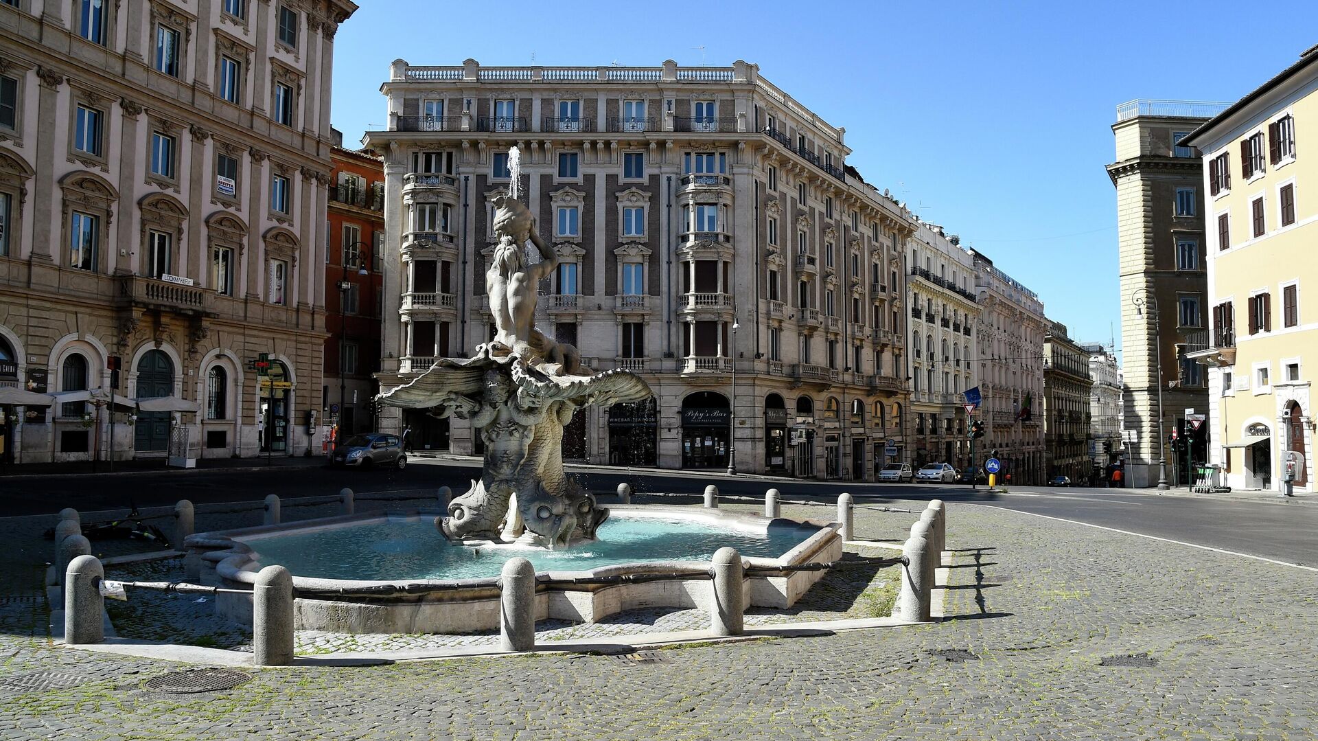 Фонтан Тритона на площади Барберини в Риме - РИА Новости, 1920, 30.12.2021