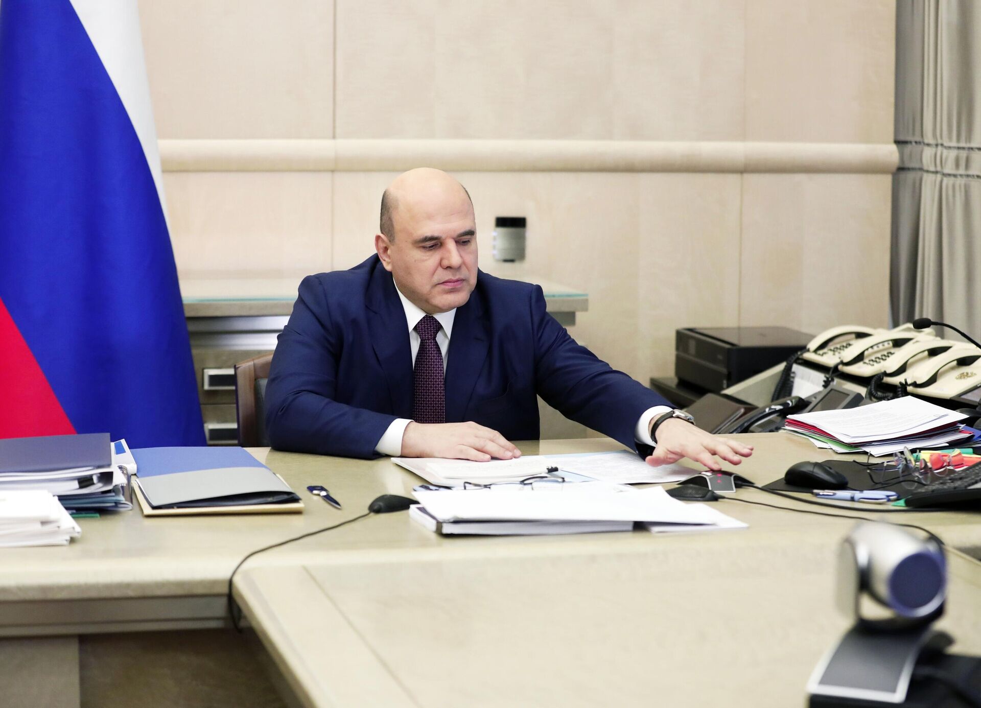 Председатель правительства РФ Михаил Мишустин проводит в режиме видеоконференции совещание с вице-премьерами Председатель правительства РФ Михаил Мишустин проводит в режиме видеоконференции совещание с вице-премьерами - РИА Новости, 1920, 13.09.2025