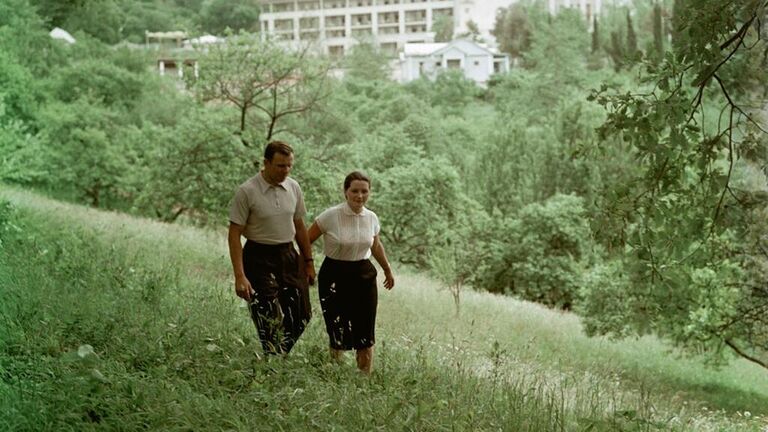 Юрий Гагарин с супругой в Сочи