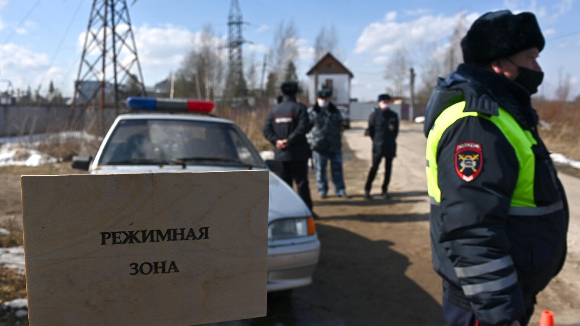 Сотрудники правоохранительных органов у исправительной колонии № 2 в городе Покрове Владимирской области - РИА Новости, 1920, 06.04.2021