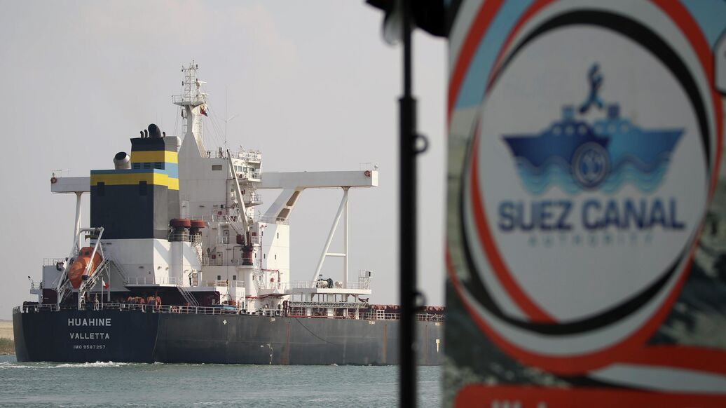 Египет закрыл вопрос беспошлинного прохода кораблей США через Суэцкий канал