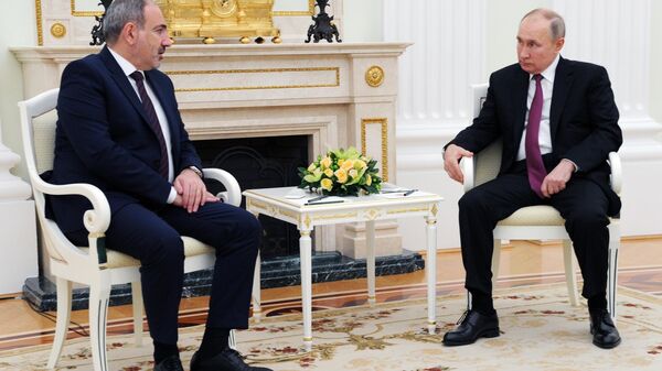 LIVE: Владимир Путин проводит встречу с Николом Пашиняном в Москве