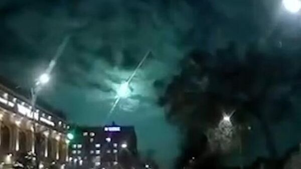 Яркая вспышка в небе над Бишкеком