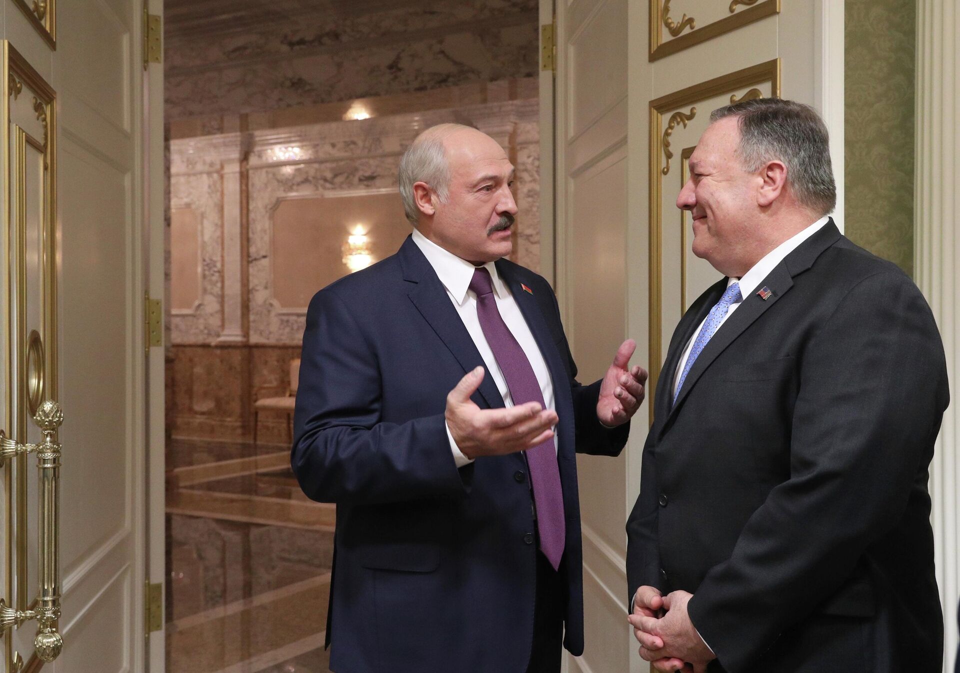 Президент Белорусси Александр Лукашенко во время встречи с госсекретарем США Майком Помпео в Минске - РИА Новости, 1920, 09.04.2021