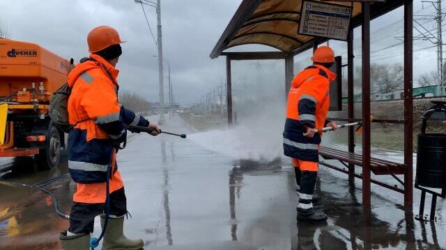 Большая уборка: в Москве отмывают памятники и фонтаны после зимы - РИА Новости, 1920, 10.04.2021