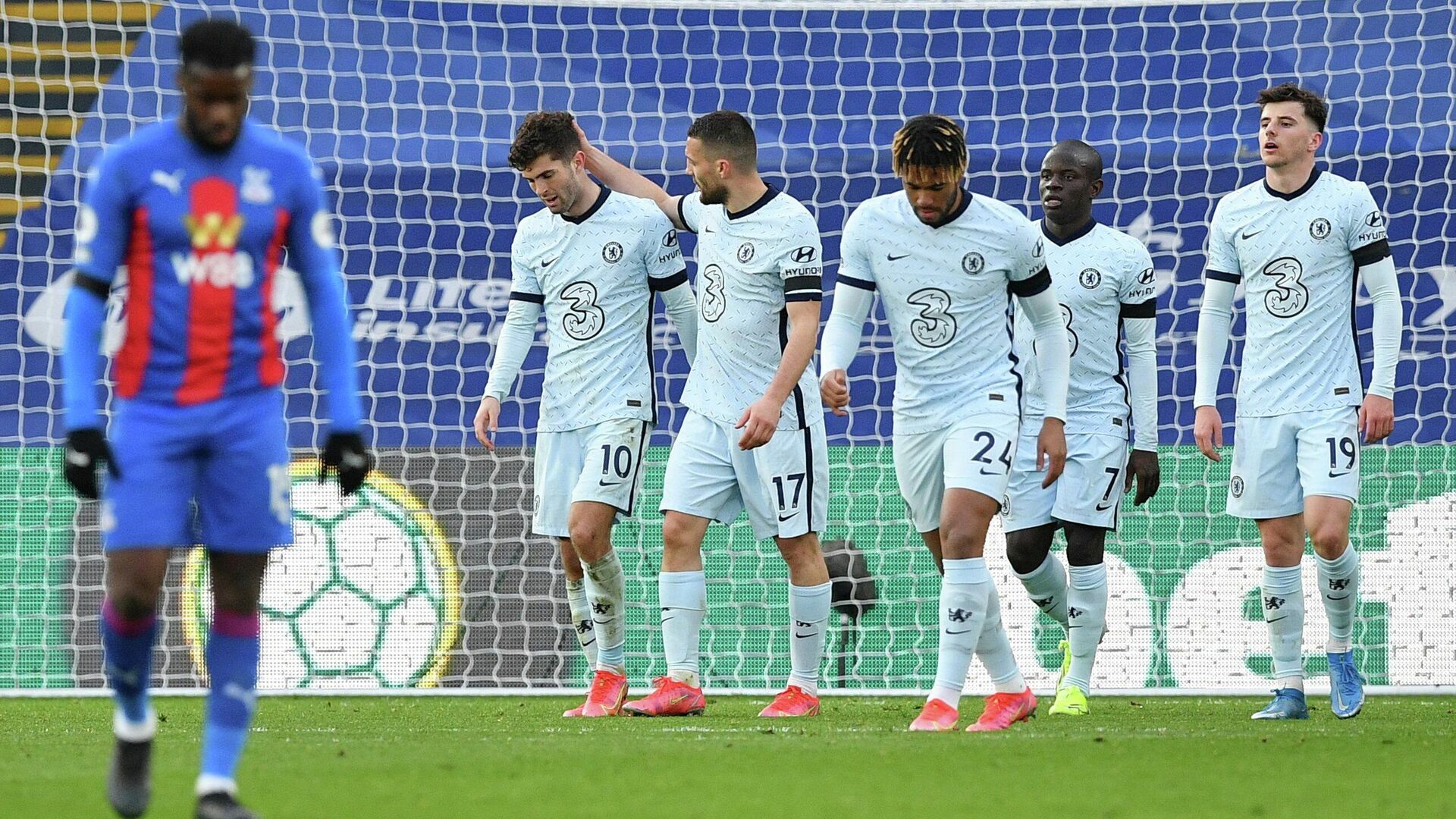 Футболисты Челси  - РИА Новости, 1920, 10.04.2021