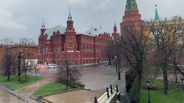 Манежная площадь в Москве 17 апреля 2020 года