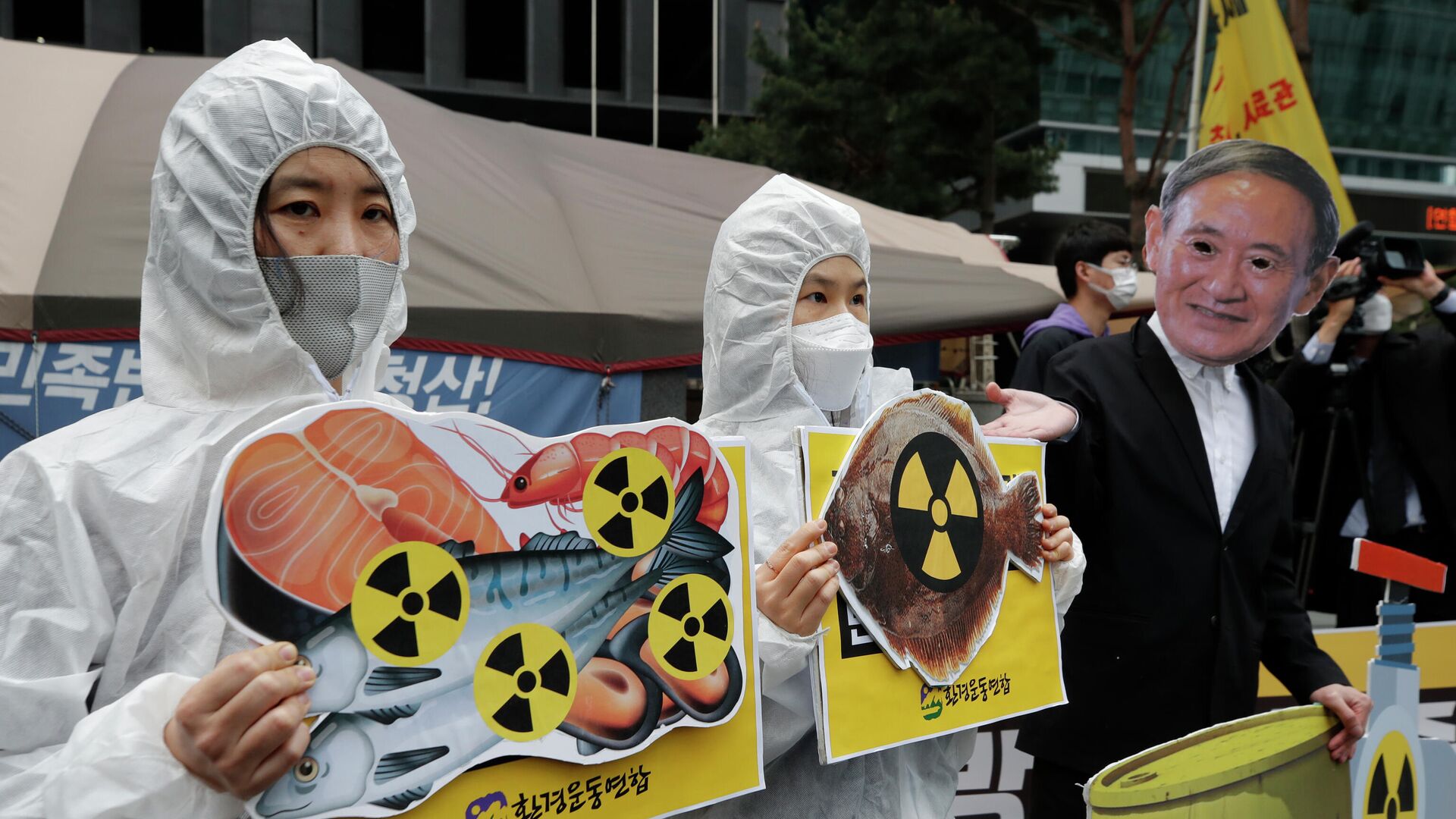Протест против сброса воды с АЭС Фукусима-1 в океан в Сеуле, Южная Корея - РИА Новости, 1920, 14.04.2021