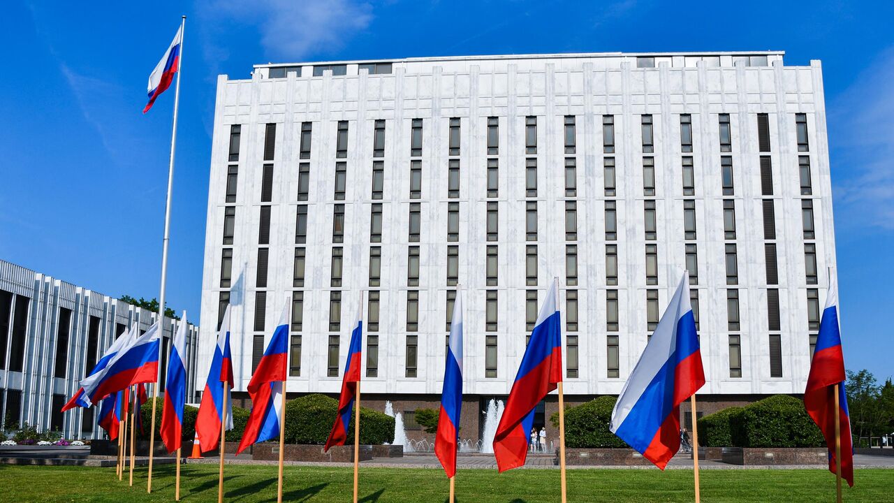 Посольство России призвало США оказать давление на Украину