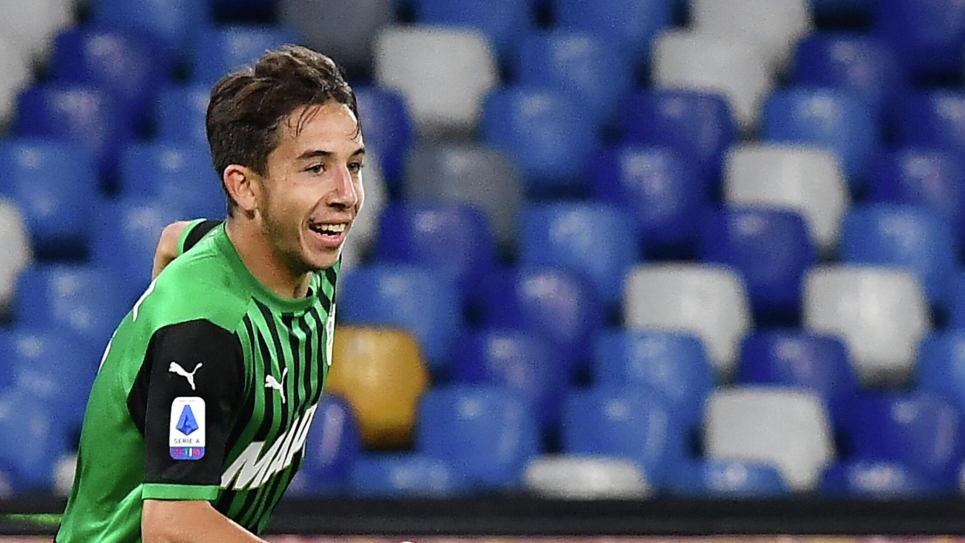 Sassuolo's French midfielder Maxime Lopez celebrates after scoring during the Italian Serie A football match Napoli vs Sassuolo at the San Paolo stadium in Naples on November 1, 2020. (Photo by Tiziana FABI / AFP) - РИА Новости, 1920, 17.04.2021