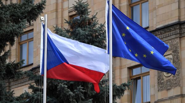 Флаги Чешской Республики и Евросоюза 