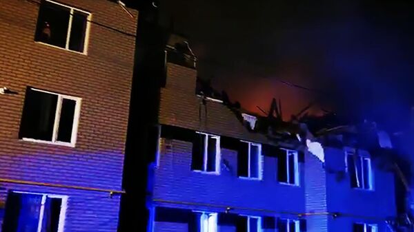 Пожар после взрыва бытового газа в жилом доме в Нижегородской области