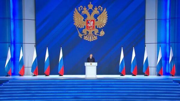 Путин: Все федеральные пособия и пенсии будут оформляться в режиме одного окна 