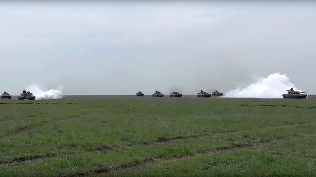 Военные учения в Крыму. Кадр видео