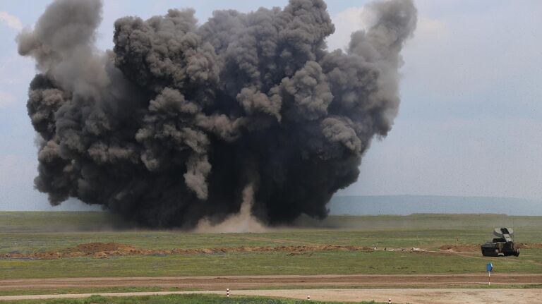 Масштабные учения войск Южного военного округа и ВДВ на полигоне Опук в Крыму