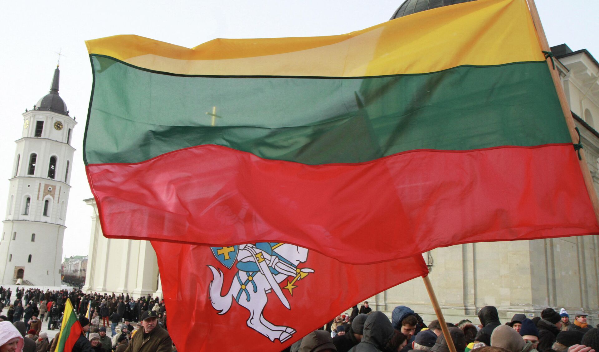 Флаг Литвы во время Дня независимости в Вильнюсе - РИА Новости, 1920, 22.04.2021