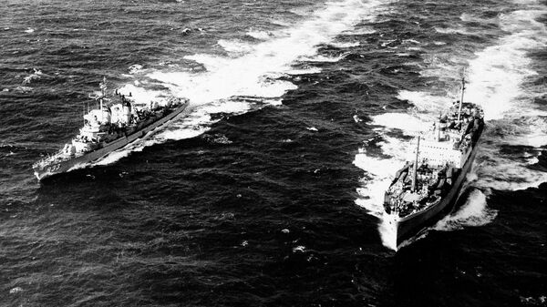 Американский эсминец Барри и советский турбоход Металлург Аносов в период Карибского кризиса