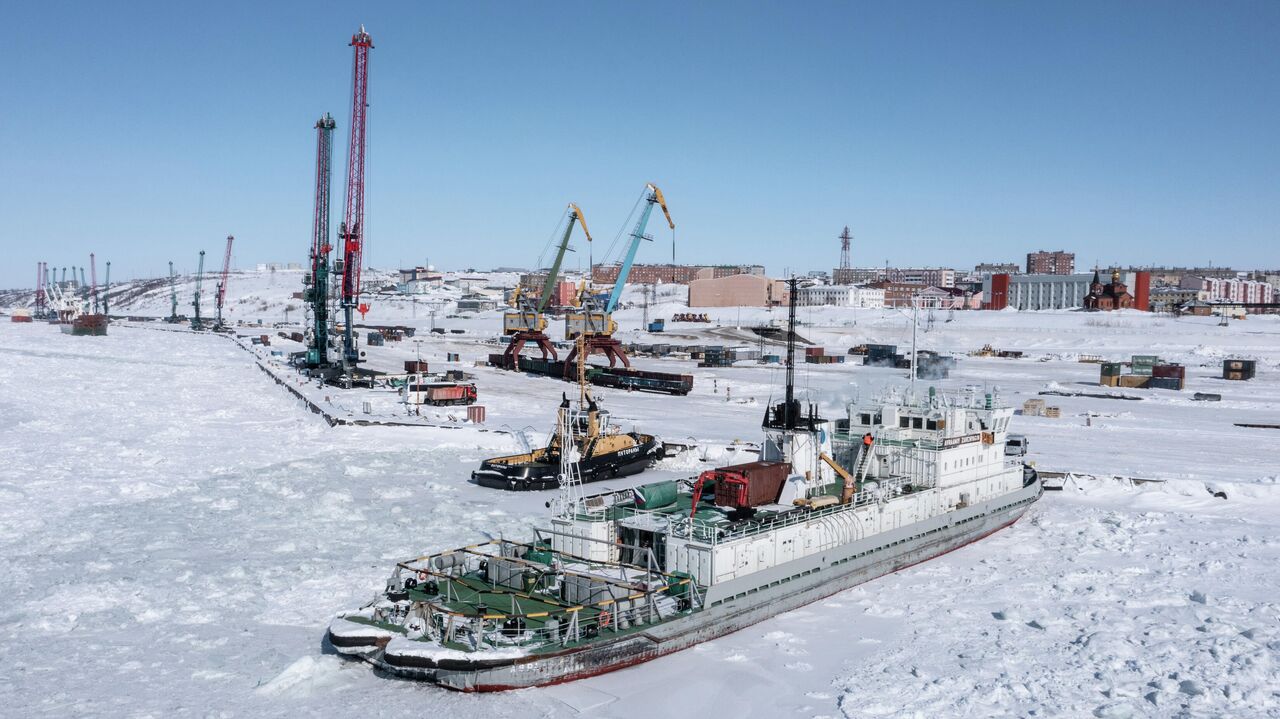 В МИД рассказали, чем Северный морской путь лучше Суэцкого канала - РИА  Новости, 01.06.2021