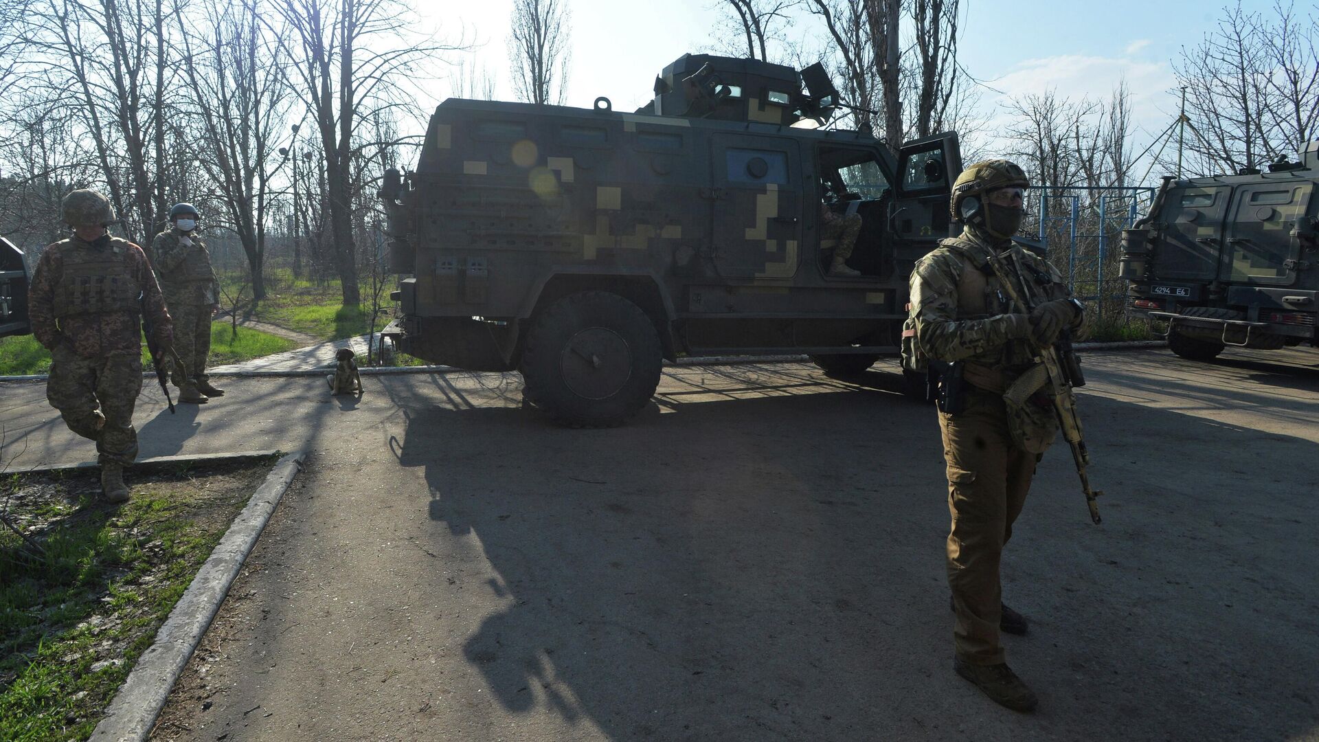 Украинские военнослужащие на линии соприкосновения в Широкино Донецкой области - РИА Новости, 1920, 18.05.2021