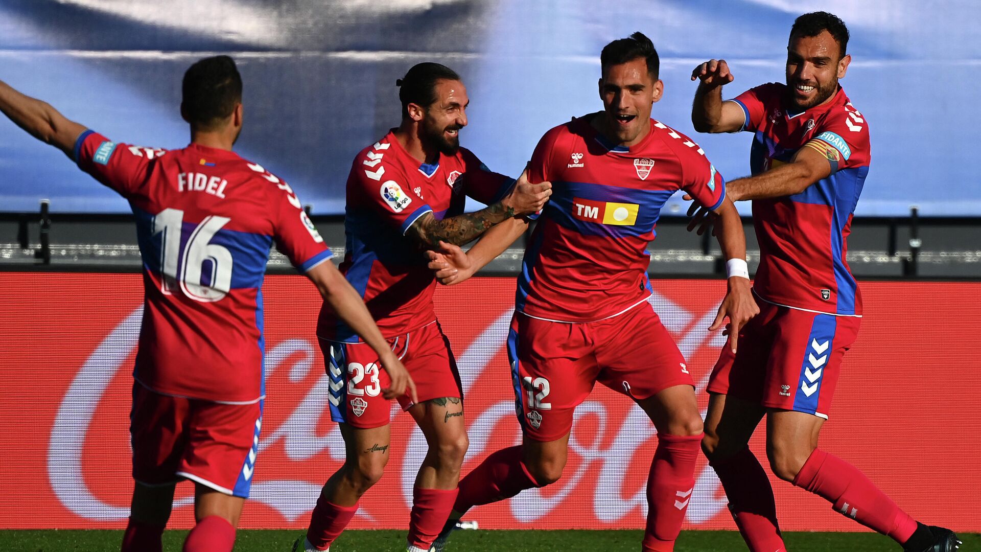 Футболисты Эльче - РИА Новости, 1920, 24.04.2021