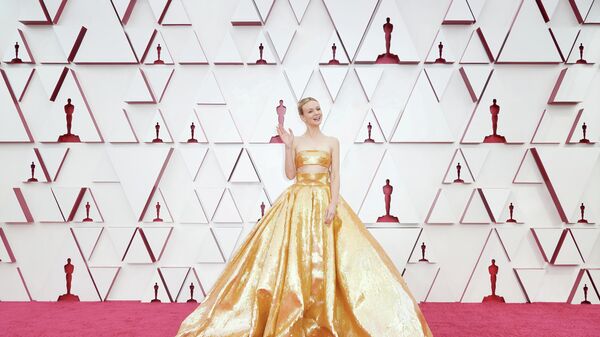 Кэри Маллиган на красной ковровой дорожке церемонии вручения Оскара 
