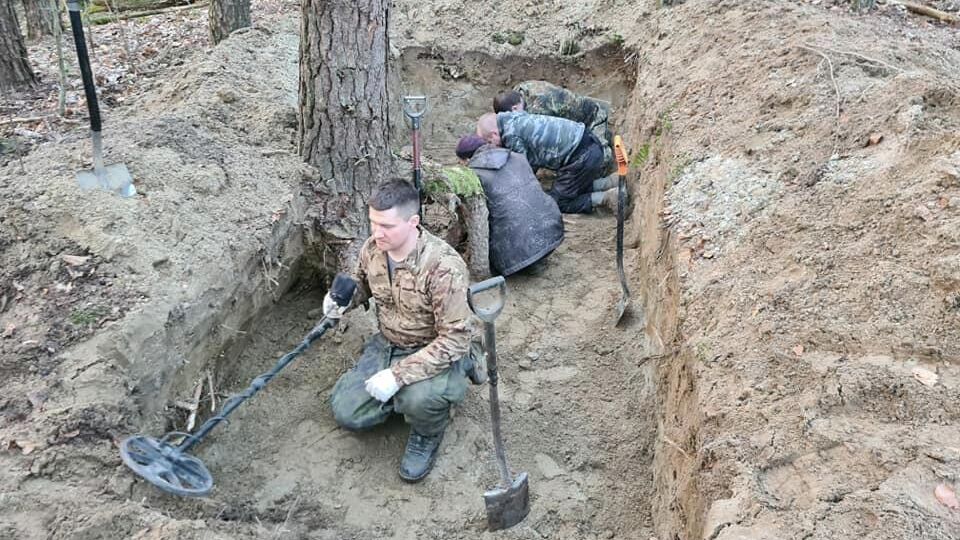 Поисковики во время работы в Зеленоградском районе Калининградской области  - РИА Новости, 1920, 05.12.2021