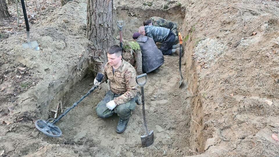 Поисковики во время работы в Зеленоградском районе Калининградской области  - РИА Новости, 1920, 05.12.2021