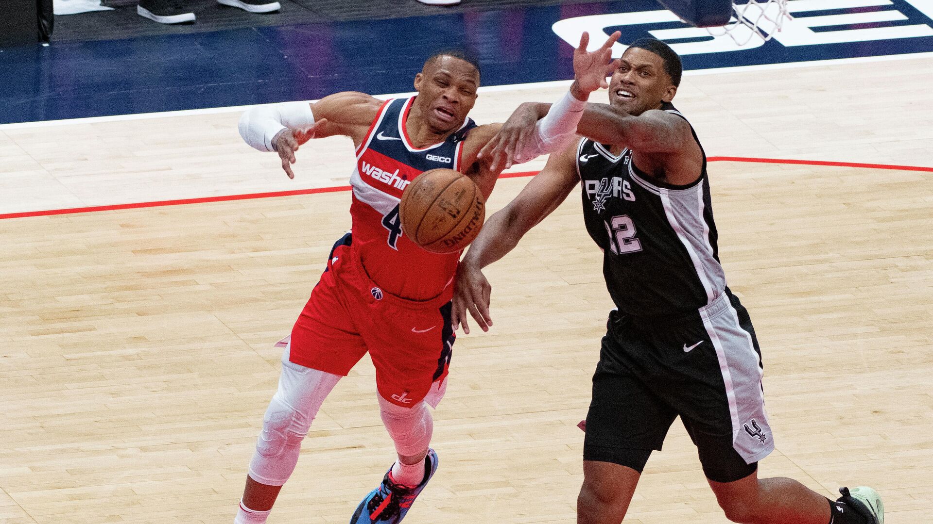 Apr 26, 2021; Washington, District of Columbia, USA; Washington Wizards guard Russell Westbrook (4) reacts after San Antonio Spurs forward Rudy Gay (22) makes contact during the second  half at Capital One Arena. Mandatory Credit: Tommy Gilligan-USA TODAY Sports - РИА Новости, 1920, 27.04.2021