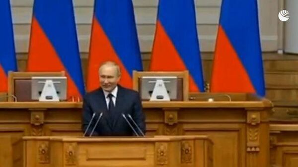 Вы все такие дисциплинированные, в масках – Путин похвалил депутатов Госдумы