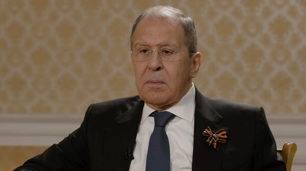Министр иностранных дел РФ Сергей Лавров во время интервью РИА Новости