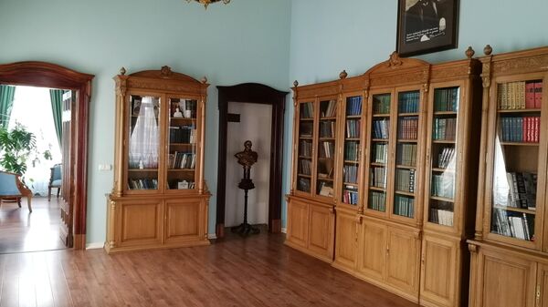 Библиотека в усадьбе Середниково