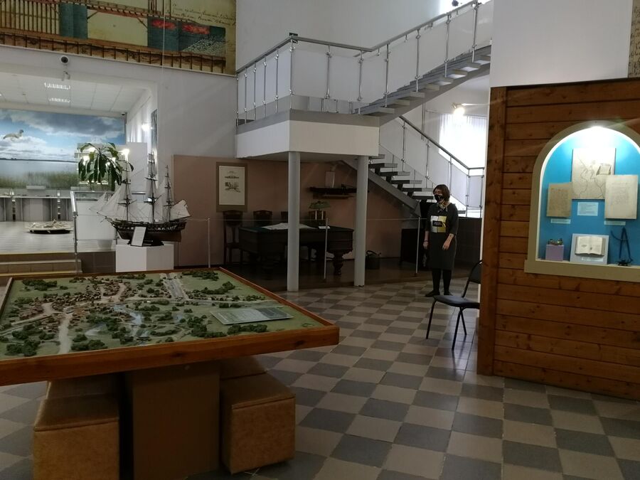 Экспонаты Вышневолоцкого краеведческого музея