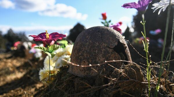 Останки погибших солдат, найденные на Окопной горе вблизи города Феодосии, перезахоронили на городском кладбище
