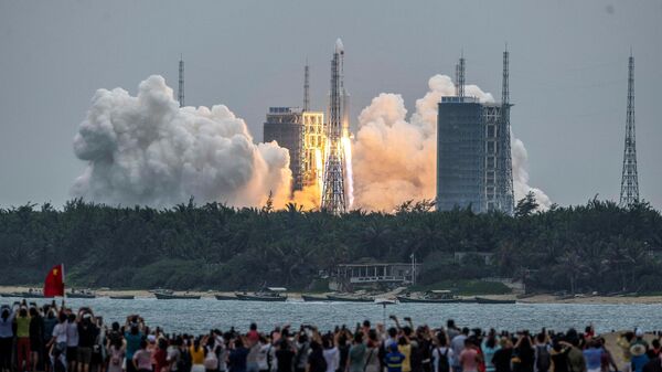 Запуск ракеты-носителя Чанчжэн-5Bс космодрома Вэньчан на острове Хайнань, КНР