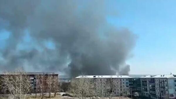 Кадры пожара на мебельной фабрике в Иркутской области