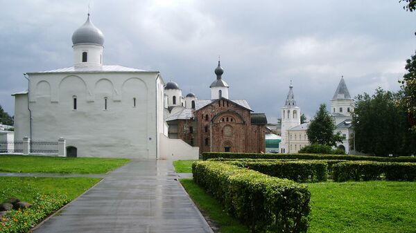 Церкви Ярославова дворища в Великом Новгороде