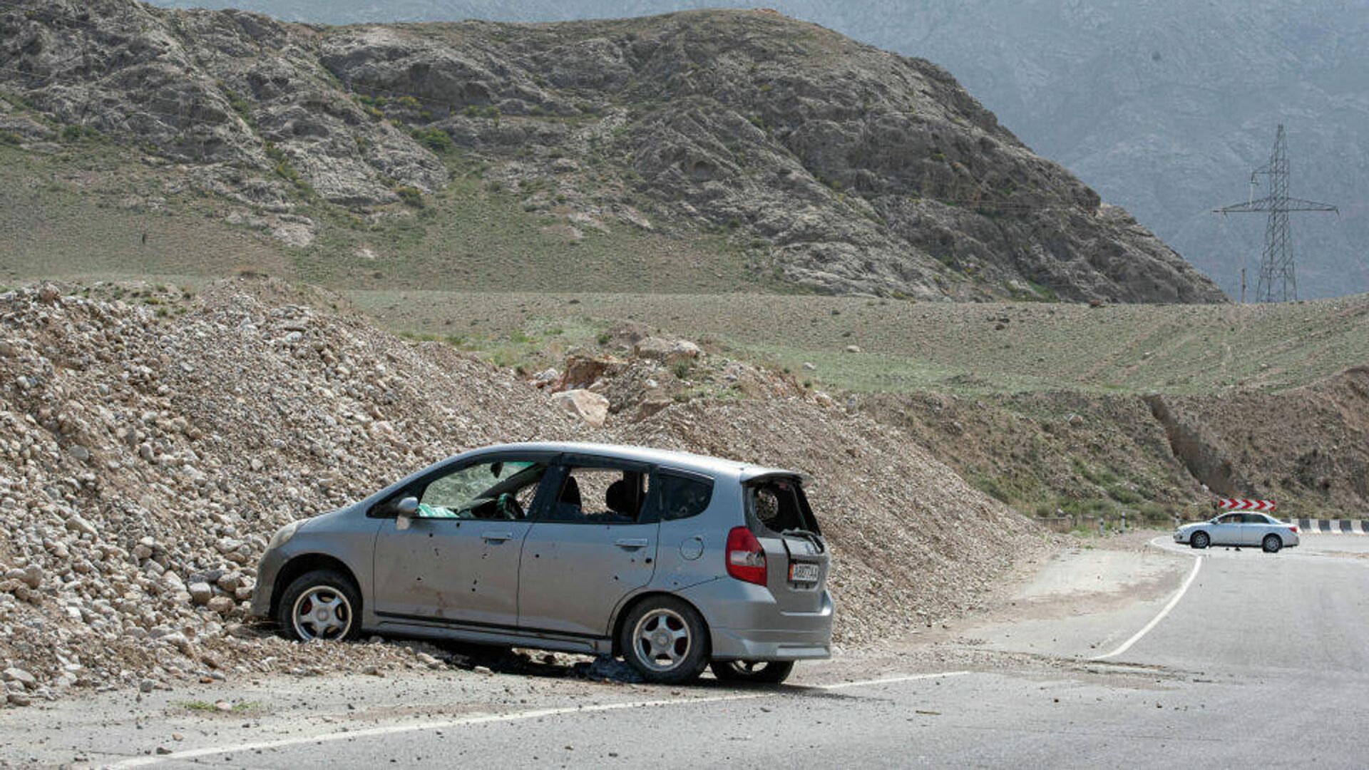 На границе с Таджикистаном машины