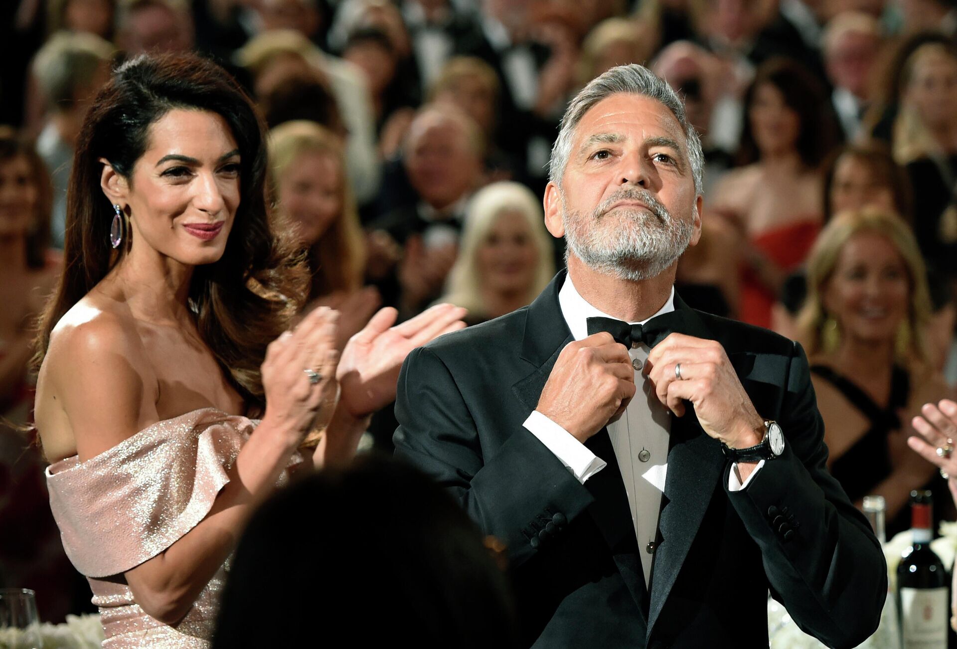 Джордж Клуни с женой Амаль на 46-м гала-концерте AFI Life Achievement Award в его честь в Лос-Анджелесе - РИА Новости, 1920, 04.05.2021