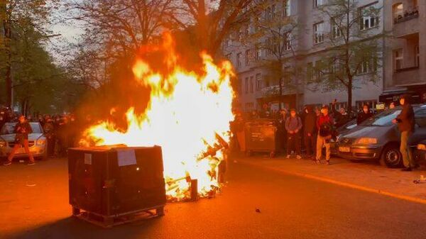 Столкновения демонстрантов с полицией в Берлине