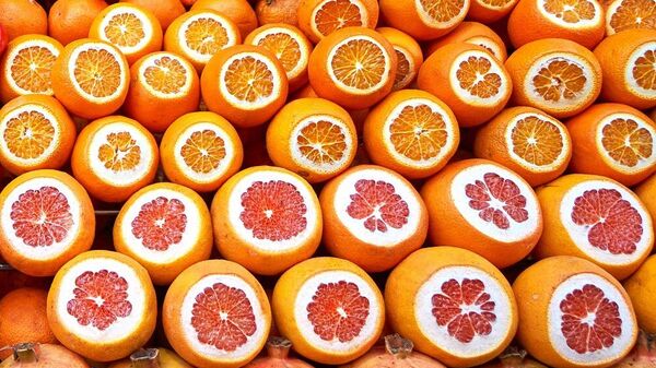 Апельсины, гранаты, грейпфруты
